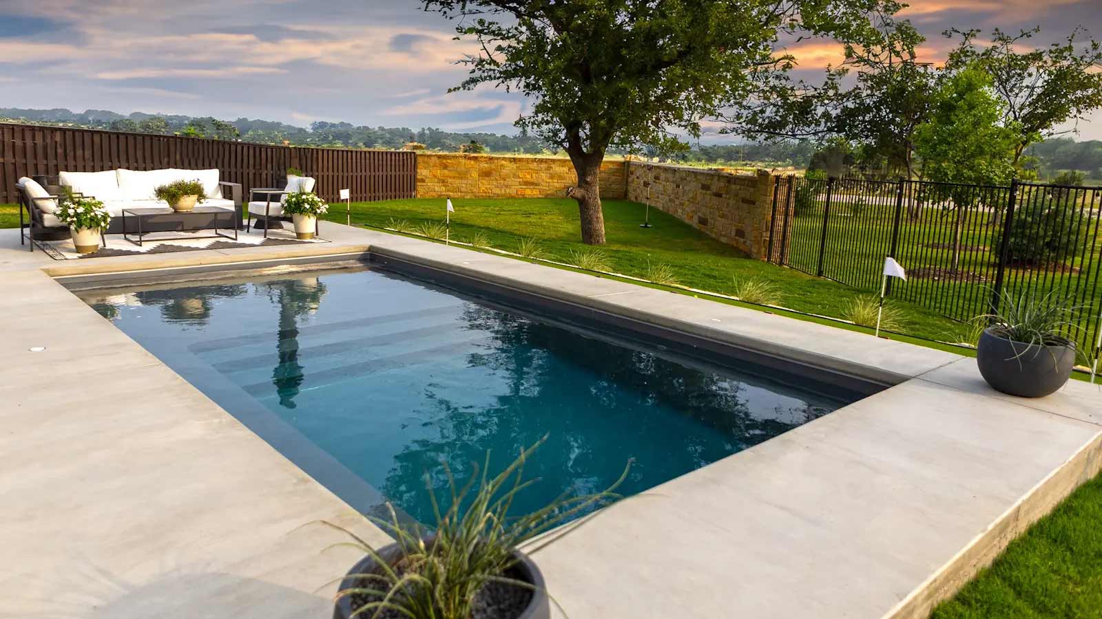 Fiberglass-Pool-Ovation23-Georgetown-Texas-Pool-Builder-Aqua-Pools
